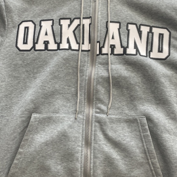 Oakland Hoodie - Picture 3 of 4